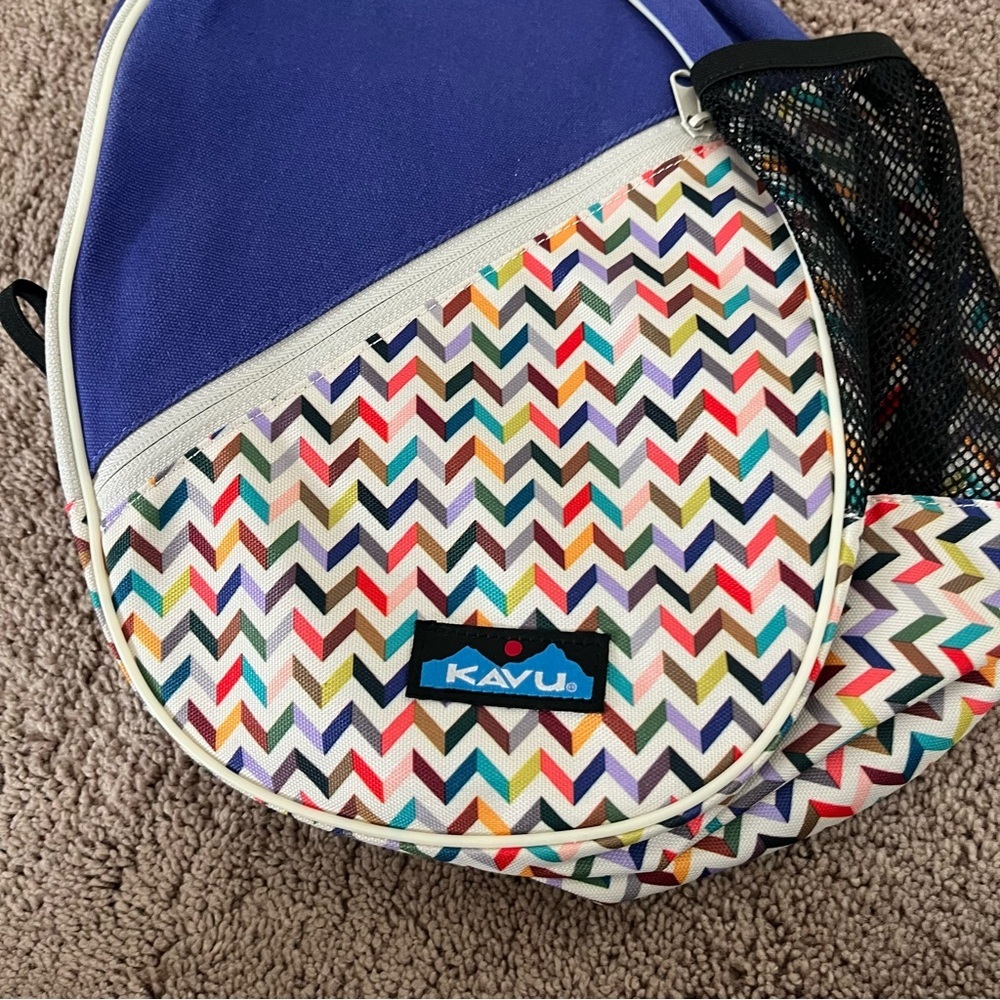 Kavu Medium-size Rope Chevron Sling Bag - Picture 2 of 10